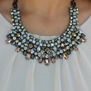 Kahlo statement necklace